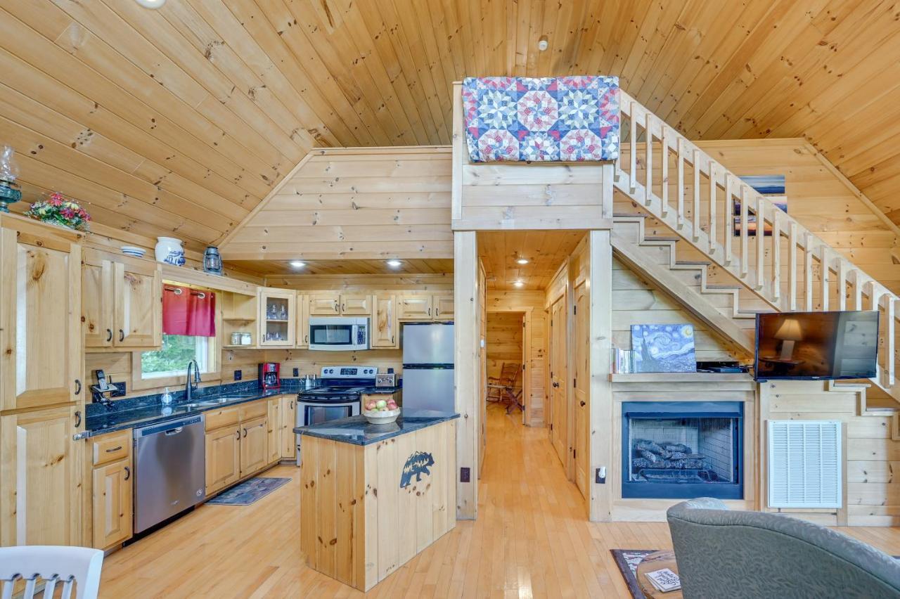 Warm And Cozy Cabin With Deck On Top Of The Blue Ridge Fancy Gap Exterior photo